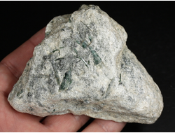 Тальк белый с актинолитом, необработанный, дикий образец, Россия, Северный Кавказ, КЧР (94*65*30 мм, 240 г) №37781