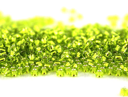 Toho 11/0 24 Transparent Silver-Lined Lime Green /Прозрачный зелёный лайм с серебряной линией внутри