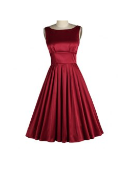 Красное атласное платье в классическом уже стиле New Look с V-вырезом на спине и широким поясом