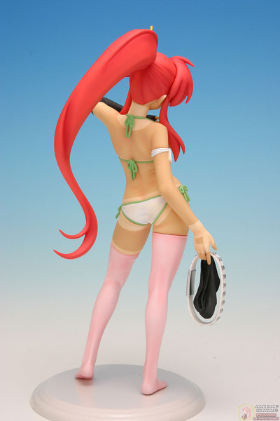Фигурка 1/8 Ёко Литтнер (Yoko Littner Swimsuit Ver. Limited Special Color Edition)