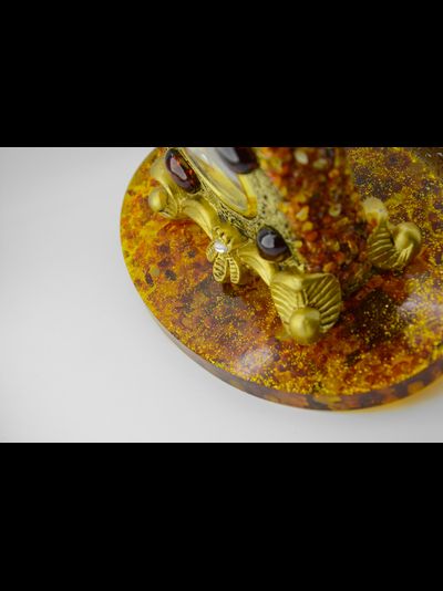 Часы "Слон " на подставке