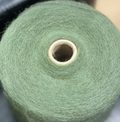 IGEA art. ASTRO 50% кид мохер 3% шерсть 47% РА 1000 м/100 гр цв. Олива