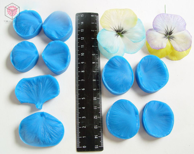 Набор вайнеров и каттеров "Лепестки анютины глазки"