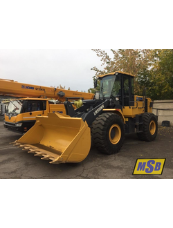 Стекло на фронтальный погрузчик Xcmg Lw500kn