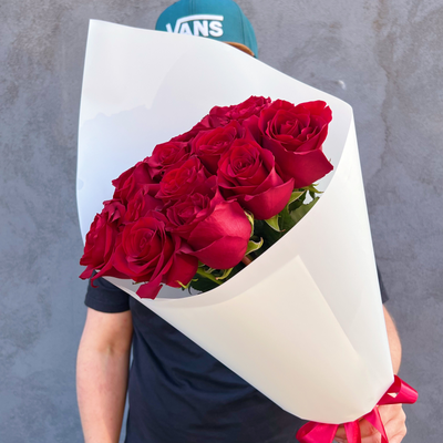 Букет красных роз Эквадор премиум 15 шт