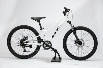 Велосипед GT600 / 7 скоростей  24" белый рама 11"