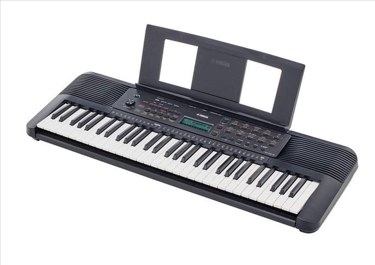 фото синтезатора PSR-E273 с пюпитром 