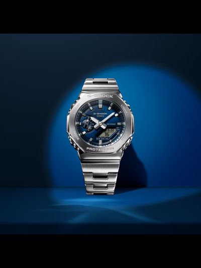 Часы Casio G-Shock GM-2110D-2B