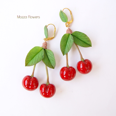 Серьги с вишней из полимерной глины.