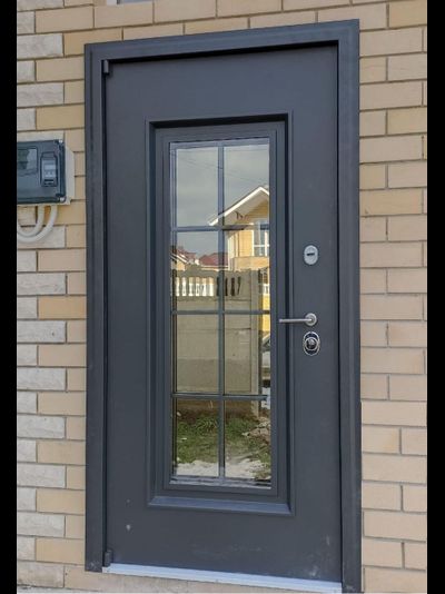 VENMAR (ВЕНМАР). НЕАПОЛЬ 100 мм/ СТАЛЬ 1,8 мм/ С КОВКОЙ ВНУТРИ СТЕКЛОПАКЕТА, МУАР СЕРЫЙ Ral 7016/ БЕЛЫЙ СОФТ