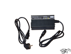 Аккумуляторная подметальная машина TOR SJ-1000