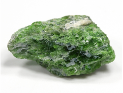 Хромдиопсид, необработанный "дикий" образец, Россия, Якутия (26*13*12 мм, 6,2 г) №28334