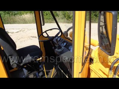 Фронтальный погрузчик L-34 Stalowa Wola