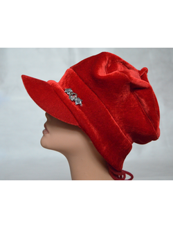 Красная женская кепка из бархата зимняя Италия фото