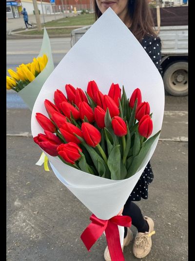 Красное на белом