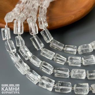 Горный хрусталь угловатые мятые цилиндры фри-форм 7,7-11,2Х8,2-14,1 мм, цена за нить 18 см