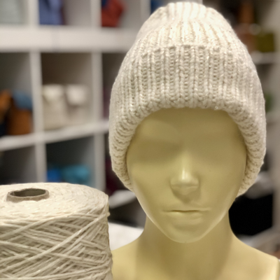 Millefili  100% WS кашемир MONGOLIAN с ниточкой мохера и ниткой вискозы с микропайетками  8*2/27 165 м в 100 гр. цв. молочный