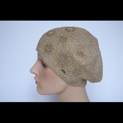 Демисезонный берет вязаный женский Vizio Италия 6607 золото с украшениями фото