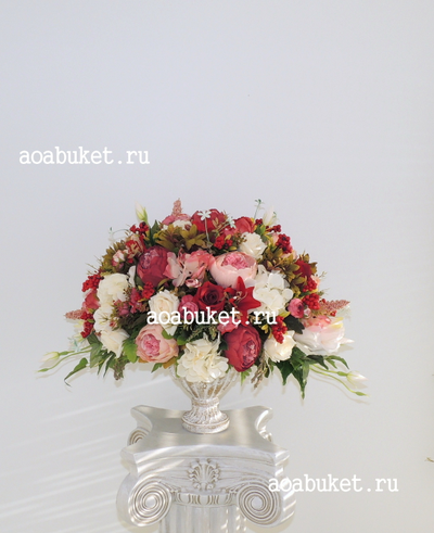 Композиция из искусственных цветов Кармен в красном № С002