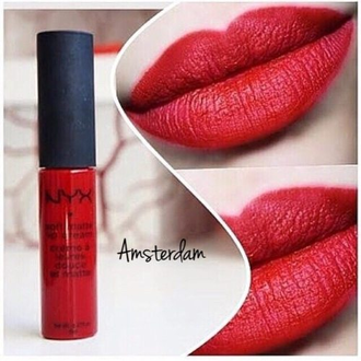 Стойкая жидкая матовая помада NYX Soft Matte Lip Cream 01 Amsterdam