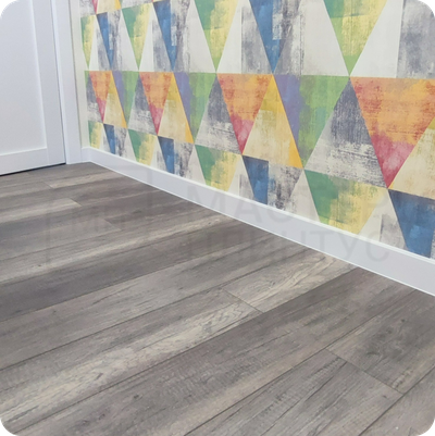 Плинтус ХДФ Dollken Cubu Flex Life 100мм Х 2,5 м 1013/5012 Белый в интерьере 3