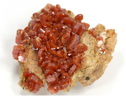 Ванадинит, кристаллы на породе, Марокко (47*43*21 мм, 47 г) №35888