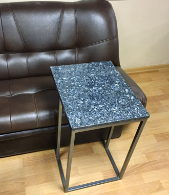 Кофейный столик из лабрадорита Blue Pearl (400x500x650 мм, цвет подстолья графит)