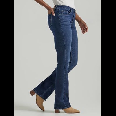 Джинсы Lee® Women's Legendary Regular Bootcut Jean