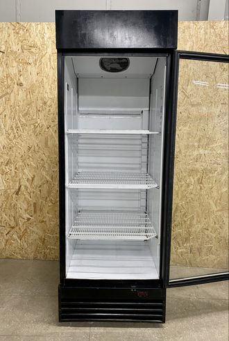 Холодильный шкаф 700л
