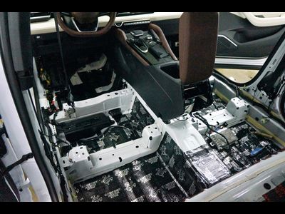 Шумоизоляция Geely Monjaro