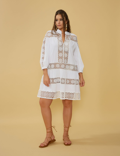 Шикарное пляжное платье с шитьем