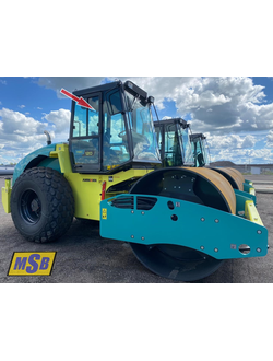 Стекло форточка подвижная ближе к лобовому стеклу на Ammann ASC 90, Ammann ASC 120, Ammann ASC 200