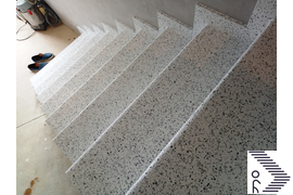 Одномаршевая прямая лестница