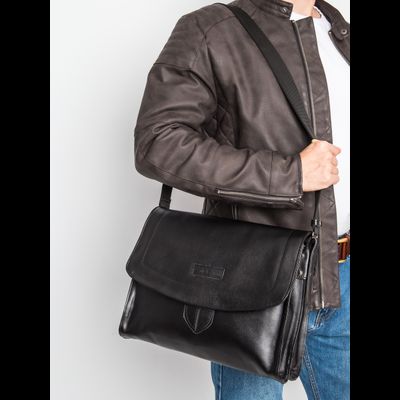 Кожаная сумка через плечо Albano black (арт. 5006-01)