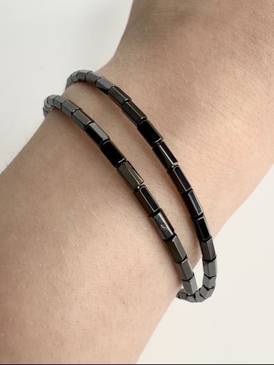 Браслеты из гематита, разные виды