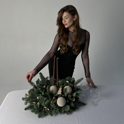 Композиция из нобилиса со свечами на стол