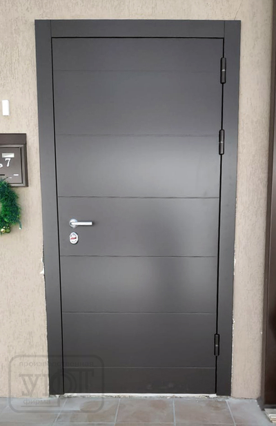 №19. входная дверь. фрезерованная мдф под эмалью