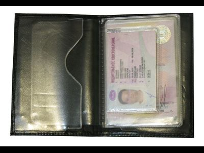 Обложка из чёрной ребристой экокожи для авто документов в комплекте с линзами (золотые вставки)