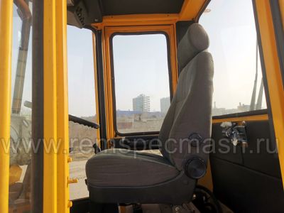 Фронтальный погрузчик Амкодор 333 (с удлинённой стрелой)