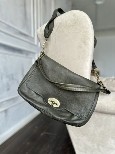 Женская наплечная сумка из натуральной винтажной кожи Vera Pelle темно-зеленая 025811