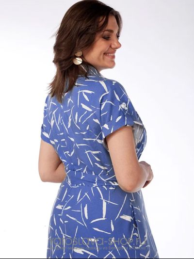 Нарядное платье из вискозы отрезное по талии с принтом полоски