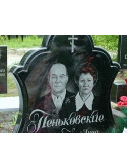 Красивый фигурный памятник из гранита на двоих человек