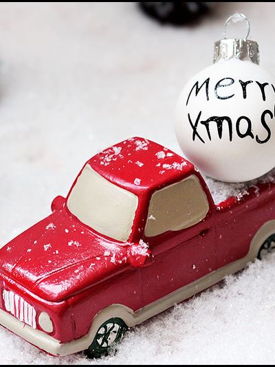 Машинка красная