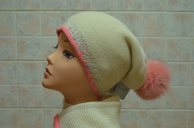 Шапка белая с оранжевым помпоном и шарф Vizio Визио 4752 Италия