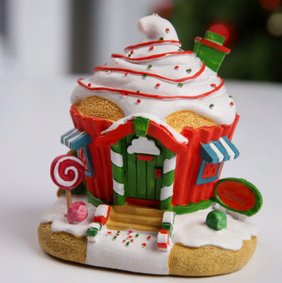 Новогодний сувенир с подсветкой «Домик из сладостей» 13 × 12 × 9 см