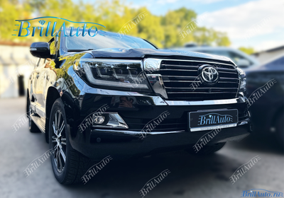 Рестайлинг Toyota Land Cruiser 200 07-15 стиль 21 + фары стиль LC300