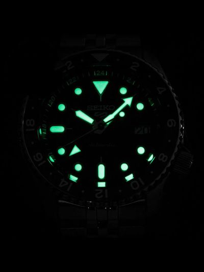 Наручные часы Seiko SSK047K1