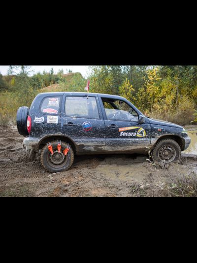 Браслет противоскольжения Secura 4WD R15-R21 со стальным замком для внедорожников и фургонов массой до 3000 кг (ширина профиля резины 225-310)