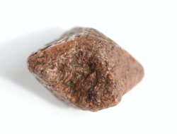 Циркон, кристалл необработанный, Мадагаскар (18*18*12 мм, 4,7 г) №16630