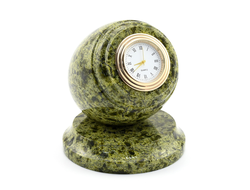 Модель № ST22: часы из камня змеевика